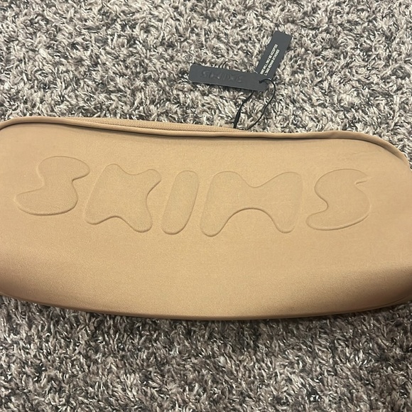 🔥 skims corset - Picture 4 of 4